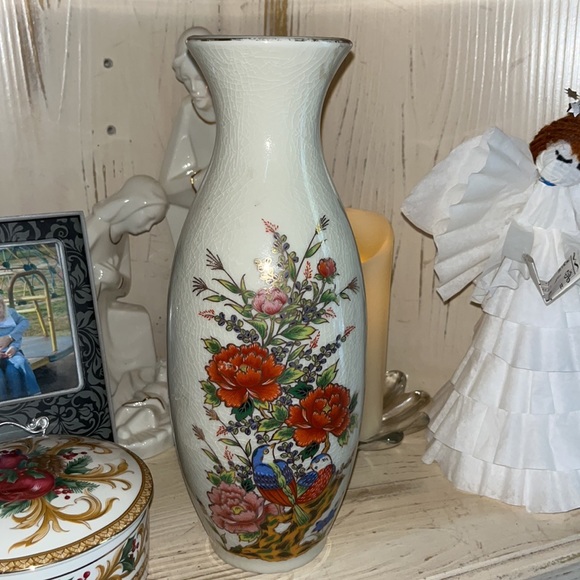 Vase 11” tall - Picture 2 of 2